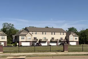 2433 River Oaks Ln, Rockford, IL 61102 - Photo 3