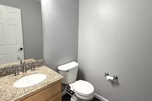 2433 River Oaks Ln, Rockford, IL 61102 - Photo 11