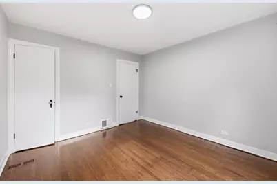 9709 51st Avenue, Oak Lawn, IL 60453 - Photo 13