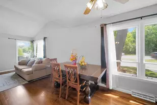 1020 Hahn Pl, West Chicago, IL 60185 - Photo 11