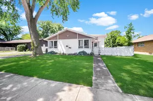1020 Hahn Pl, West Chicago, IL 60185 - Photo 3