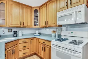 [Address not provided], Gurnee, IL 60031 - Photo 13