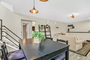 [Address not provided], Gurnee, IL 60031 - Photo 17