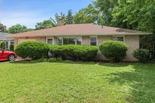 3 Dole Ave, Crystal Lake, IL 60014 - Photo 1