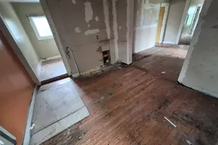 7331 S Peoria St, Chicago, IL 60621 - Photo 11