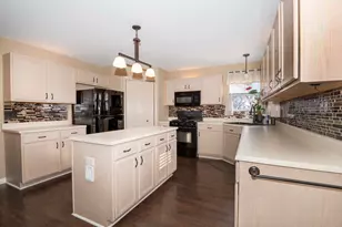 1702 Sierra Highlands Ct, Plainfield, IL 60586 - Photo 5