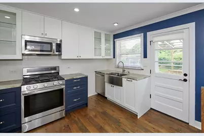 611 N Elmhurst Avenue, Mount Prospect, IL 60056 - Photo 11
