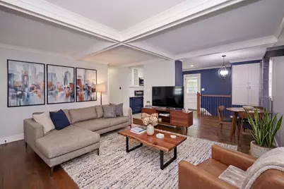 611 N Elmhurst Avenue, Mount Prospect, IL 60056 - Photo 3