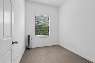 634 W Wellington Avenue, Chicago, IL 60657 - Photo 9