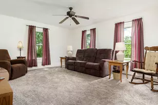 8321 Blomberg Rd, Cherry Valley, IL 61016 - Photo 11