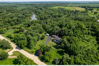 8321 Blomberg Road, Cherry Valley, IL 61016 - Photo 3