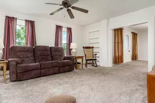 8321 Blomberg Rd, Cherry Valley, IL 61016 - Photo 13