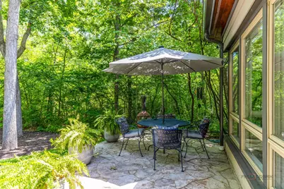 1310 Woodland Court W, Riverwoods, IL 60015 - Photo 5