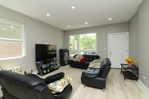 1051 N Springfield Ave, Chicago, IL 60651 - Photo 21