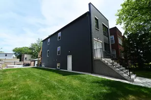 1051 N Springfield Ave, Chicago, IL 60651 - Photo 25