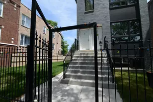 1051 N Springfield Ave, Chicago, IL 60651 - Photo 17