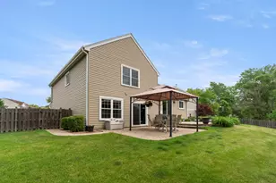 1985 Rochelle Ct, Wheeling, IL 60090 - Photo 29