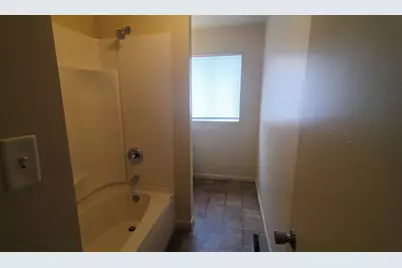 2856 E Cardinal Drive, Decatur, IL 62526 - Photo 9