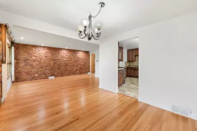 8737 S 50th Avenue, Oak Lawn, IL 60453 - Photo 7