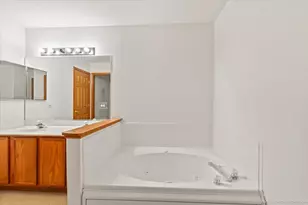 119 Enclave Cir, Bolingbrook, IL 60440 - Photo 9