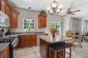 1208 Water Stone Cir, Wauconda, IL 60084 - Photo 11