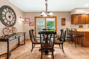 37W907 Bowes Rd, Elgin, IL 60124 - Photo 5