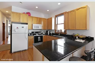 1415 W Barry Avenue #1, Chicago, IL 60657 - Photo 5