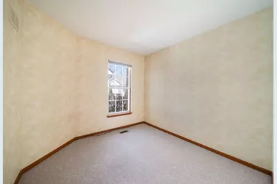 2370 Carillon Drive, Grayslake, IL 60030 - Photo 17
