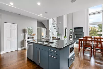 1641 W Pearson Street #2W, Chicago, IL 60622 - Photo 11