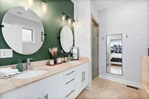 1641 W Pearson St, Chicago, IL 60622 - Photo 19