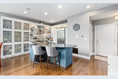 1641 W Pearson Street #2W, Chicago, IL 60622 - Photo 7