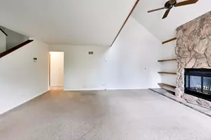 913 Campbell Dr, Gurnee, IL 60031 - Photo 5