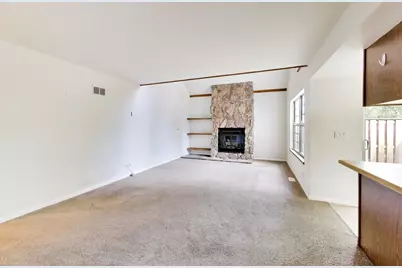 913 Campbell Drive, Gurnee, IL 60031 - Photo 3