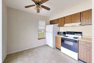 913 Campbell Drive, Gurnee, IL 60031 - Photo 7