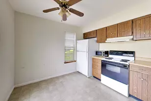 913 Campbell Dr, Gurnee, IL 60031 - Photo 7