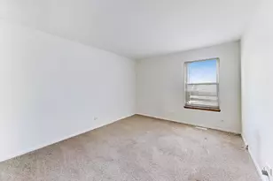 913 Campbell Dr, Gurnee, IL 60031 - Photo 9