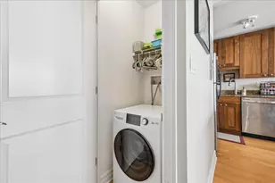 2930 N Sheridan Rd, Chicago, IL 60657 - Photo 13
