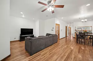 4749 N Dover St, Chicago, IL 60640 - Photo 13