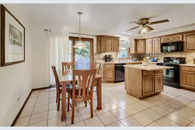 390 Cornell Lane, Elgin, IL 60123 - Photo 7