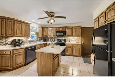 390 Cornell Lane, Elgin, IL 60123 - Photo 9