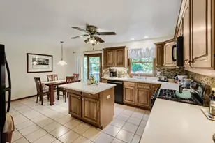 390 Cornell Ln, Elgin, IL 60123 - Photo 11