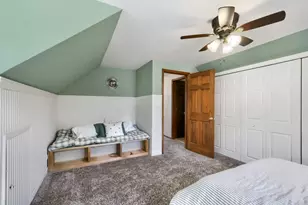 390 Cornell Ln, Elgin, IL 60123 - Photo 19