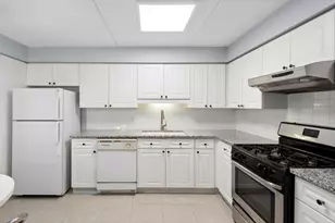 3900 W Bryn Mawr Ave, Chicago, IL 60659 - Photo 7