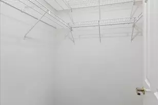 3900 W Bryn Mawr Ave, Chicago, IL 60659 - Photo 11