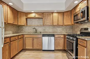 4718 Lake Dawnwood Dr, McHenry, IL 60051 - Photo 11
