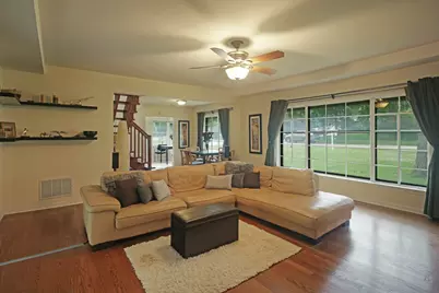 198 Oakwood Drive, Wood Dale, IL 60191 - Photo 7