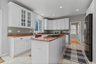 1679 N Stanwich Rd, Vernon Hills, IL 60061 - Photo 15