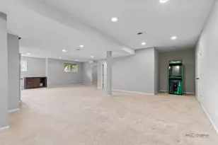 1679 N Stanwich Rd, Vernon Hills, IL 60061 - Photo 27
