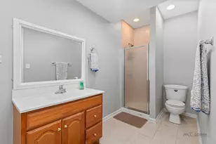1679 N Stanwich Rd, Vernon Hills, IL 60061 - Photo 29