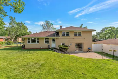 8714 Lynwood Drive, Hickory Hills, IL 60457 - Photo 15